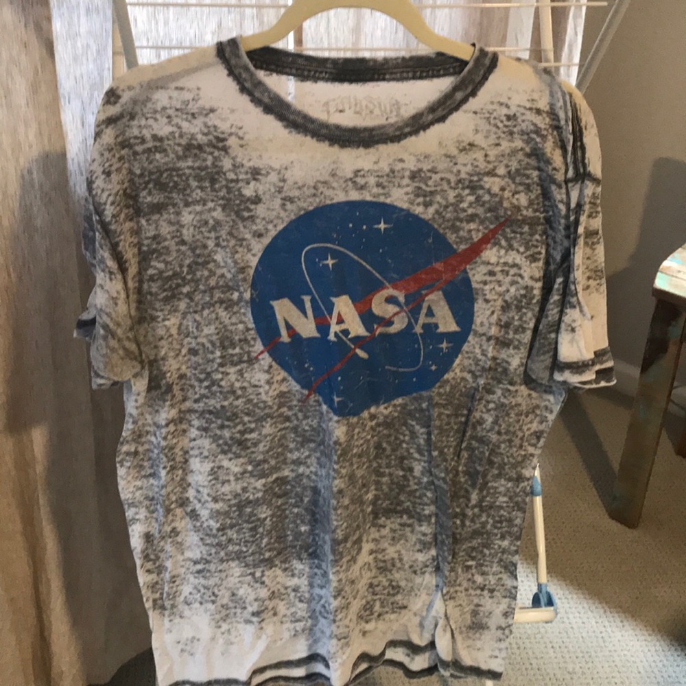 NASA burnout tee XL- fifth sun